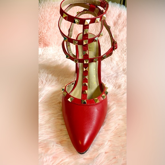 NEW FAHRENHEIT STRAPPY STUDDED PUMPS,RED 8-8.5 - Picture 2 of 8